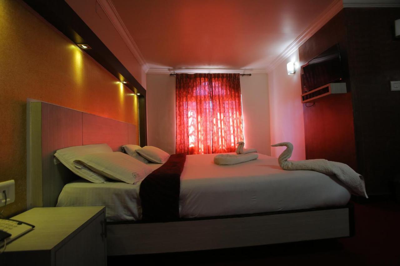Hotel City Palace Ooty Buitenkant foto