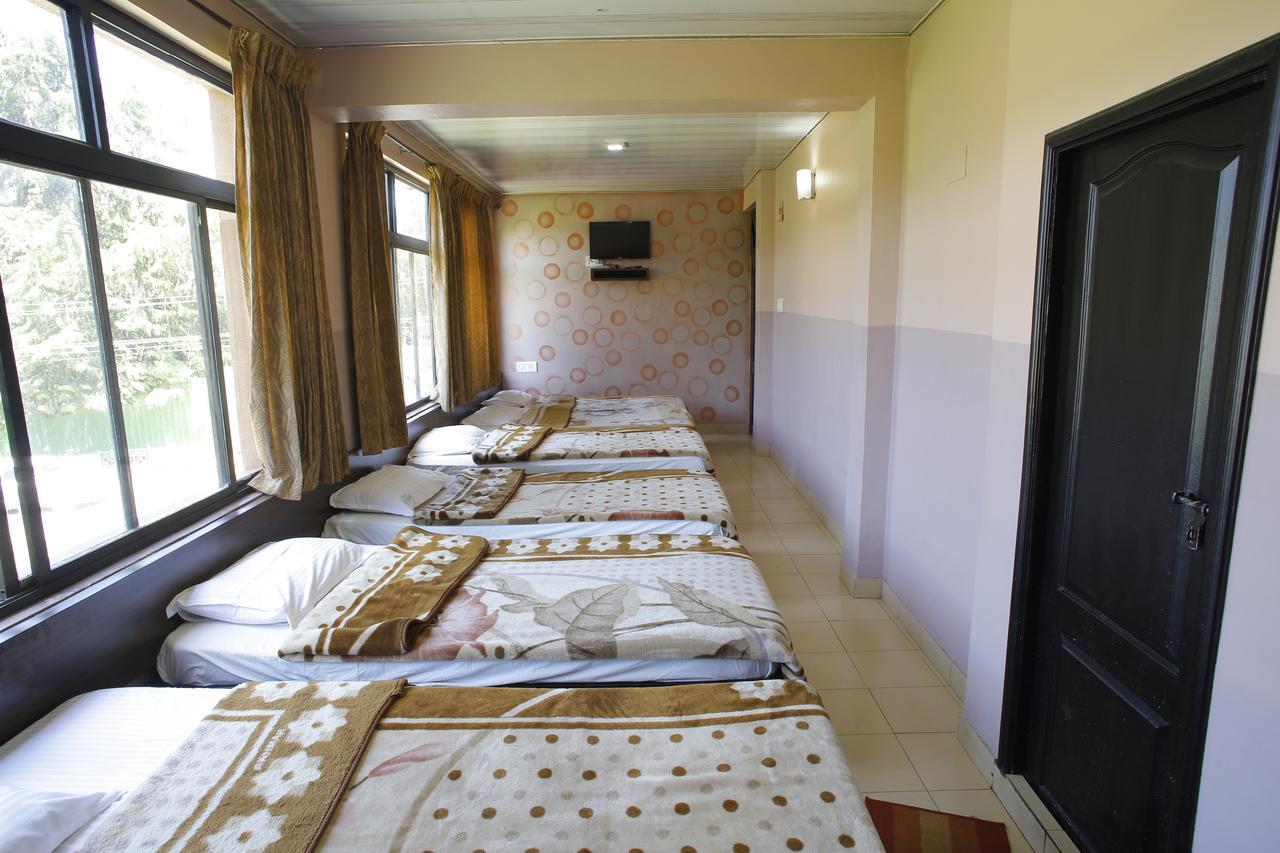 Hotel City Palace Ooty Buitenkant foto
