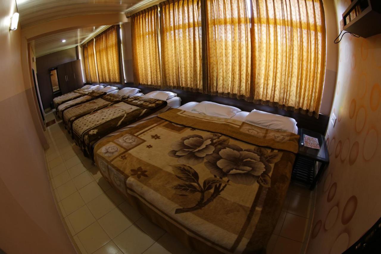 Hotel City Palace Ooty Buitenkant foto