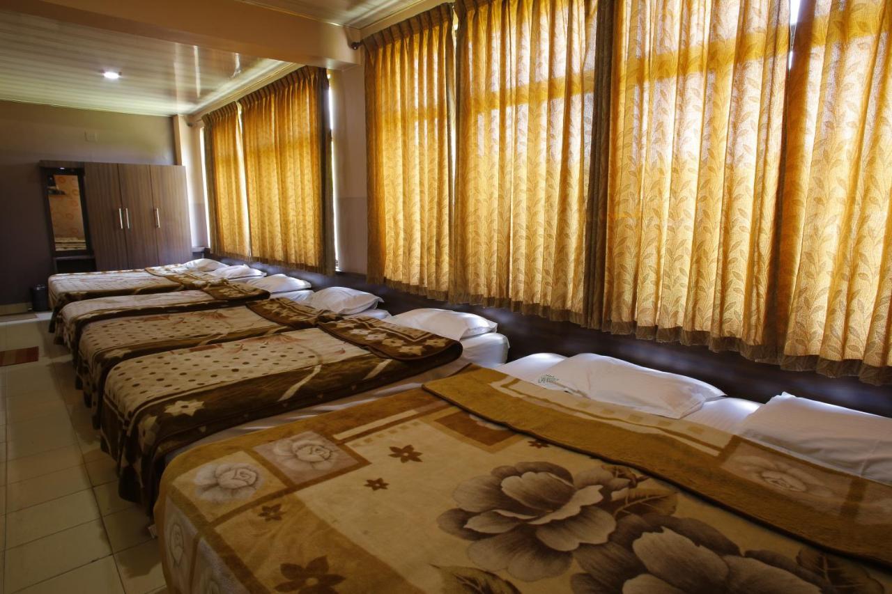 Hotel City Palace Ooty Buitenkant foto
