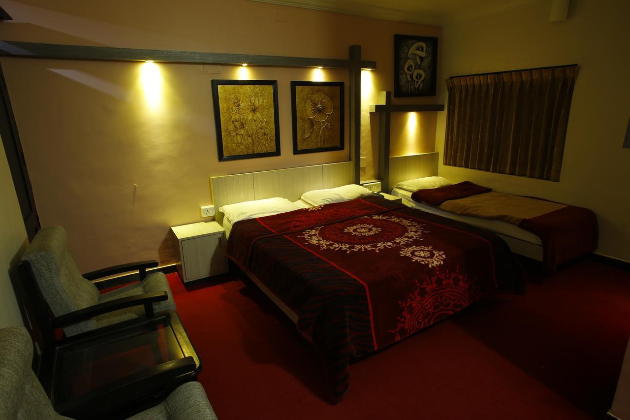 Hotel City Palace Ooty Buitenkant foto