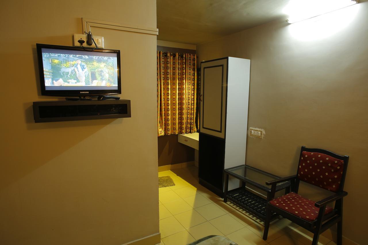 Hotel City Palace Ooty Buitenkant foto